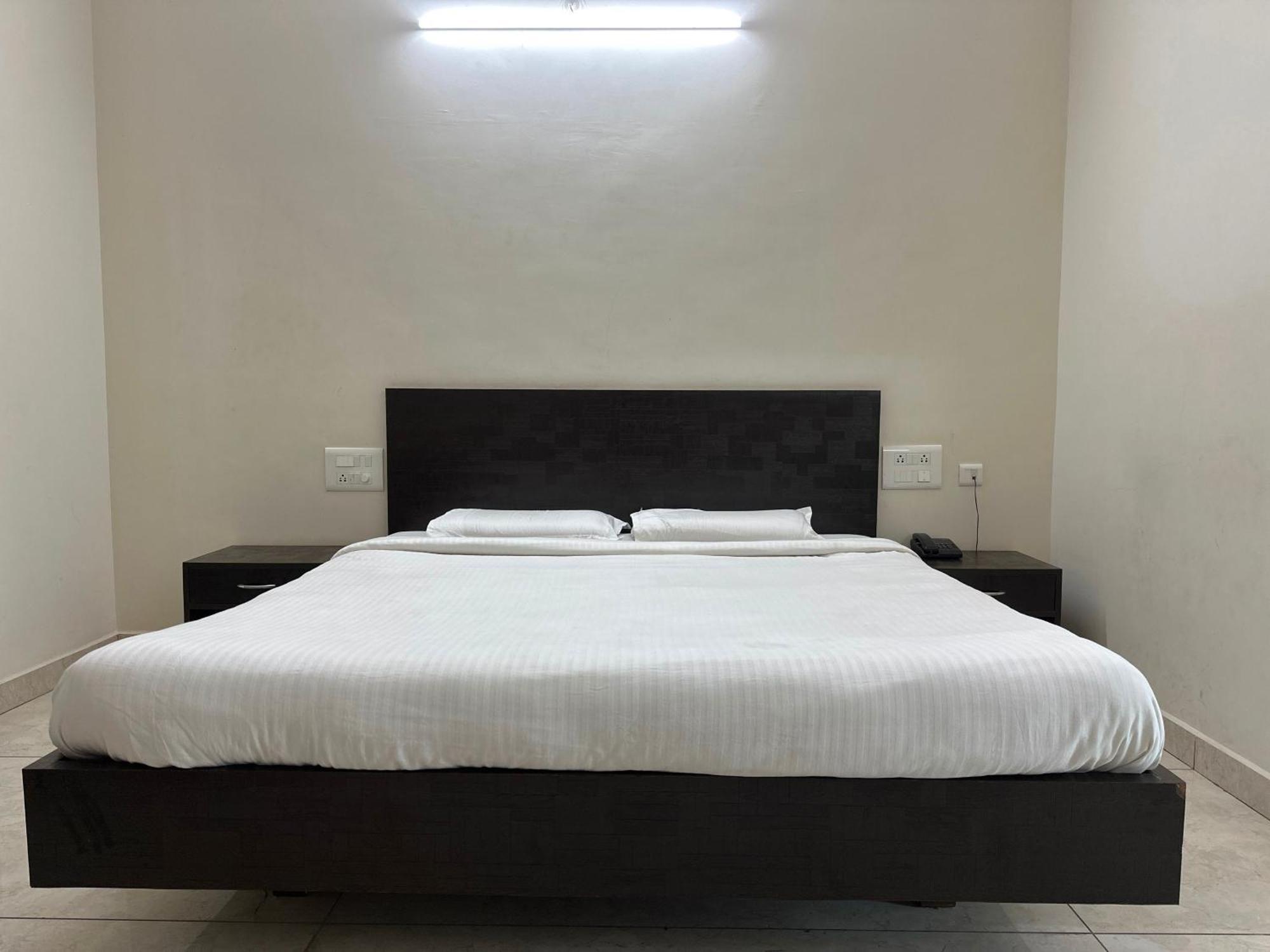 Super Hotel O Sar Residency Nanjangud Zewnętrze zdjęcie